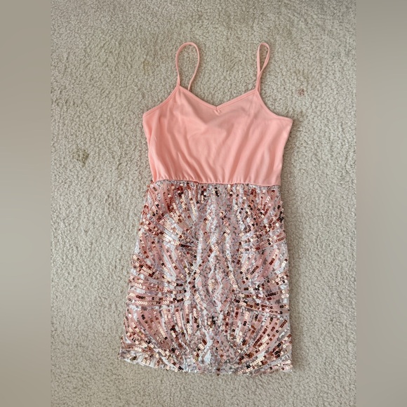Sparkly pink dress - Picture 1 of 3